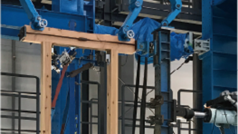 耐震テストを行っている様子